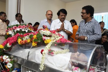 Celebs Pay Condolences to C Narayana Reddy